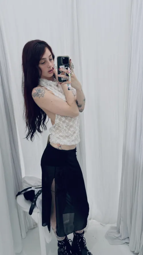 Free tonight, need someone that can host lg talk only: ,.lunarumes.'