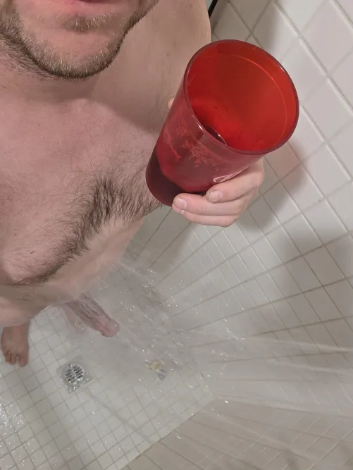 Friday happy hower starting in the shower with jack and rootbeer again.