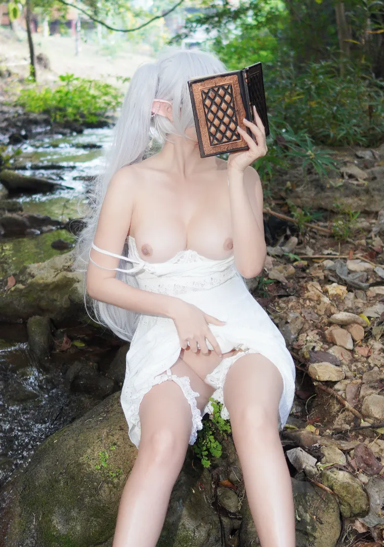 Frieren (mooncos)[Sousou no Frieren]