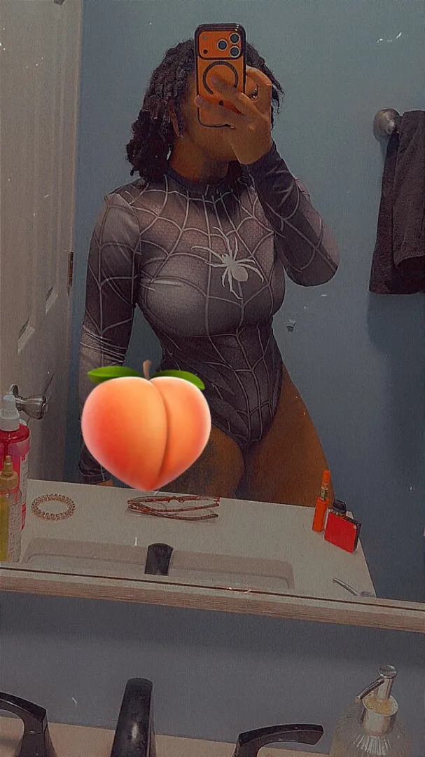  from a sweet sub plus a nice tip  for private twerking videos