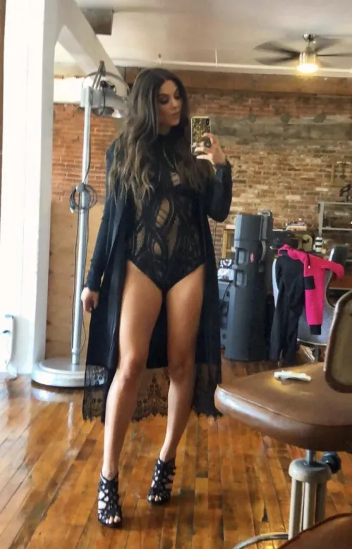 Fuck I just exploded for her legs