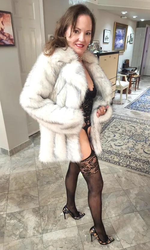 Fur and stockings ... winter perfection ...