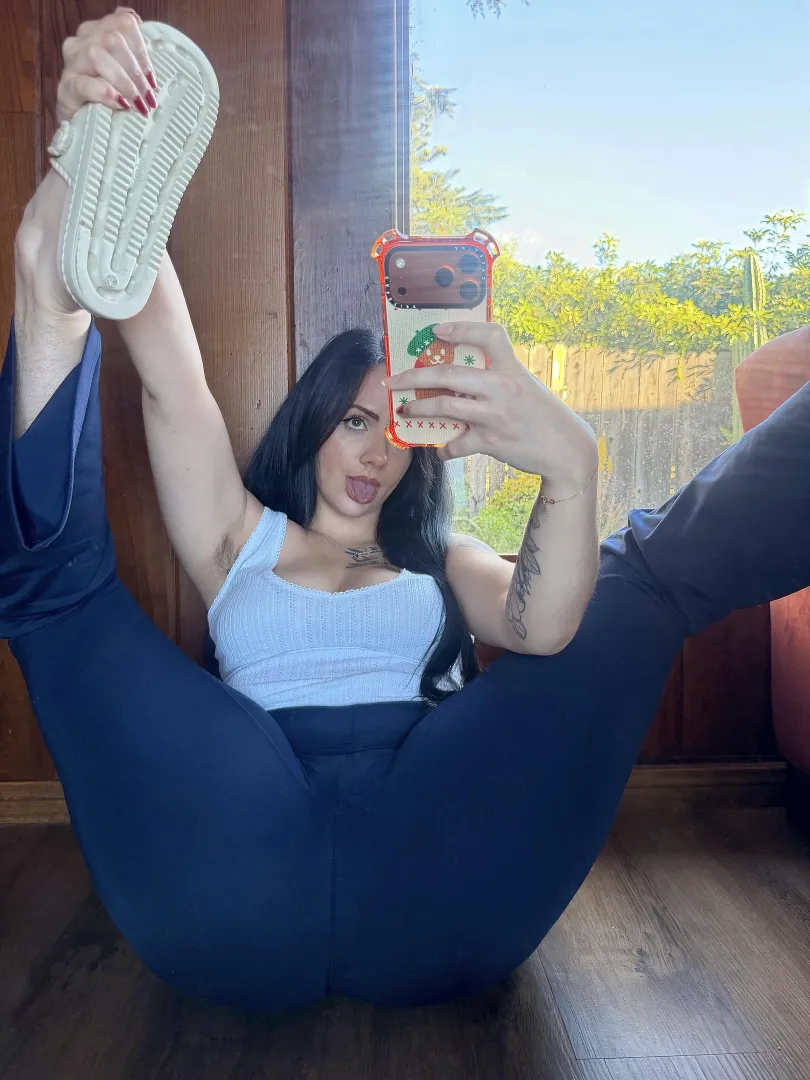 Fuzzy pits make every selfie cuter.