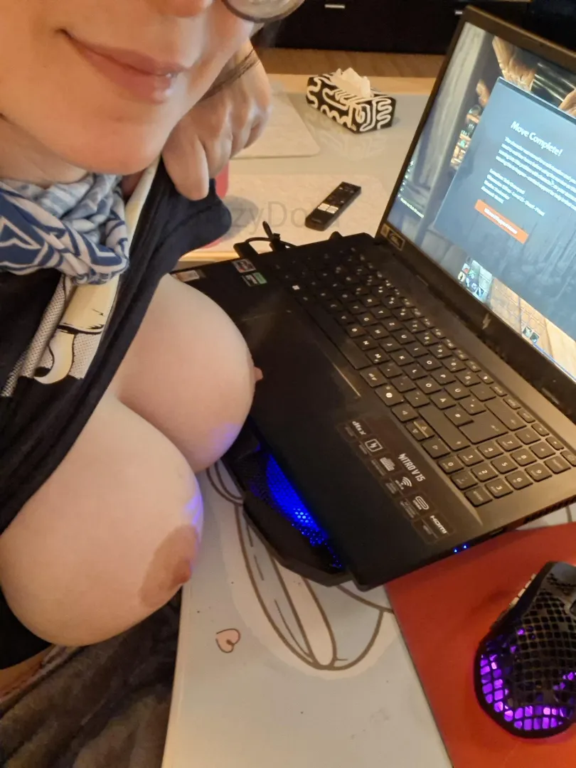 Gamergirl Titties yaay