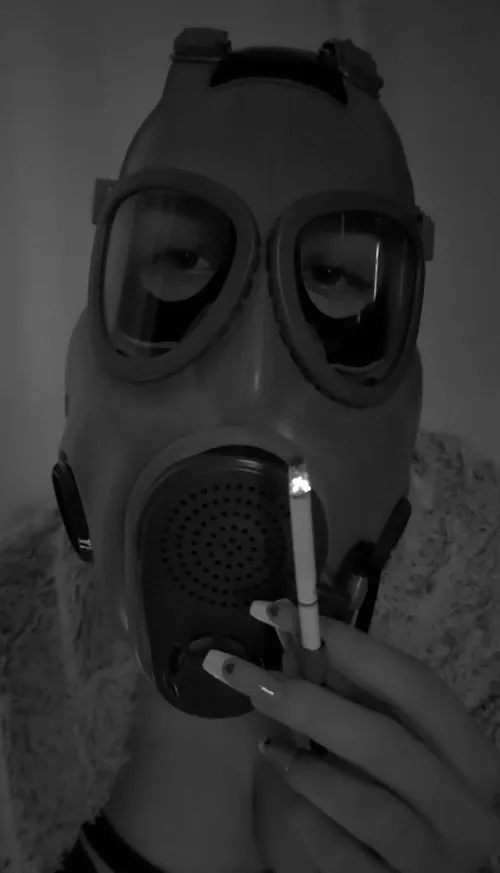 Gasmask Smoking