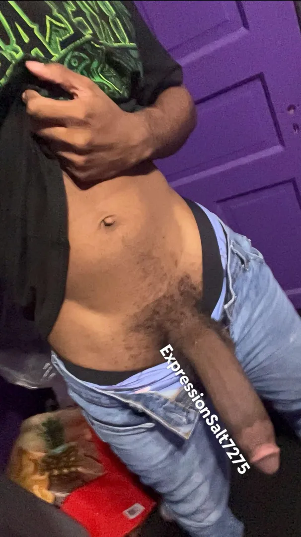 gay or straight, whos trynna stroke it?