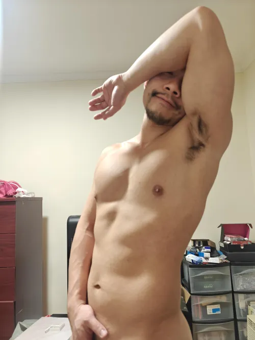 Gaysian in NYC 36 looking for bwc or big brown cock 