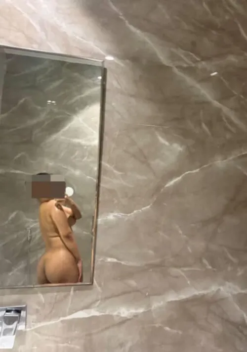 Geopolitics & Gift Wrapping: Seeking a Gentleman with a Kink for Gifting.