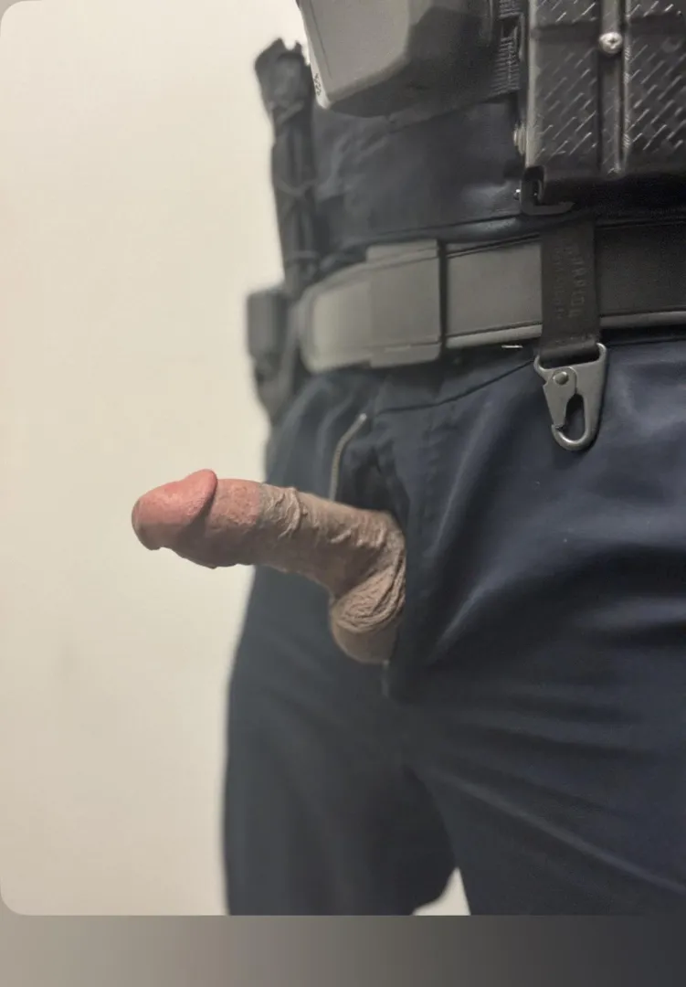 Getting distracted, even with all the layers (35)