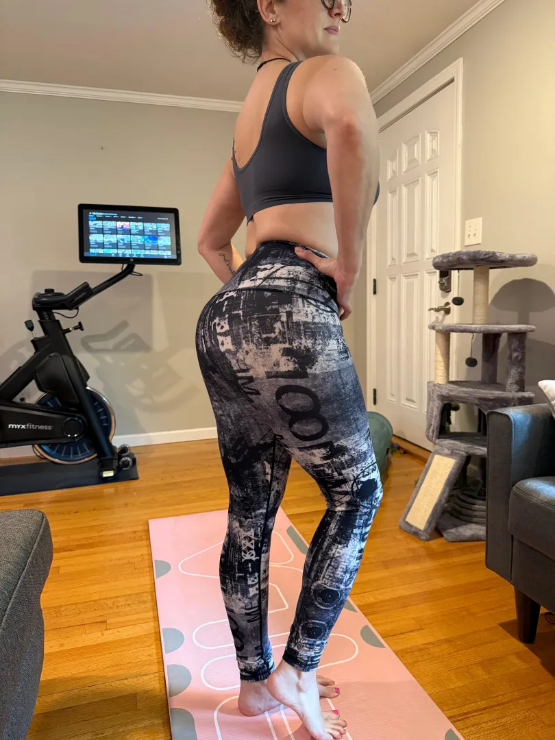 GFE alert - curves, sass, and a side of sweat 