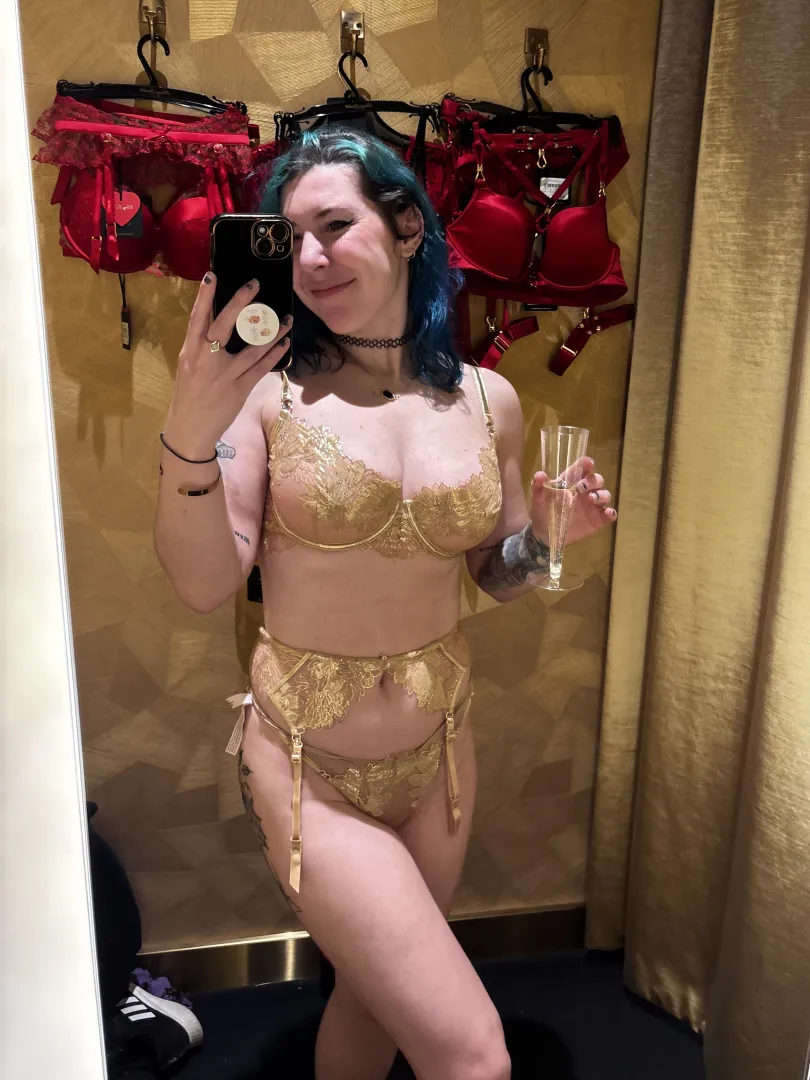 Gilded with champagne