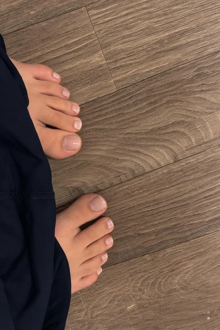 Give me 2 reasons why I need to suck you cock 