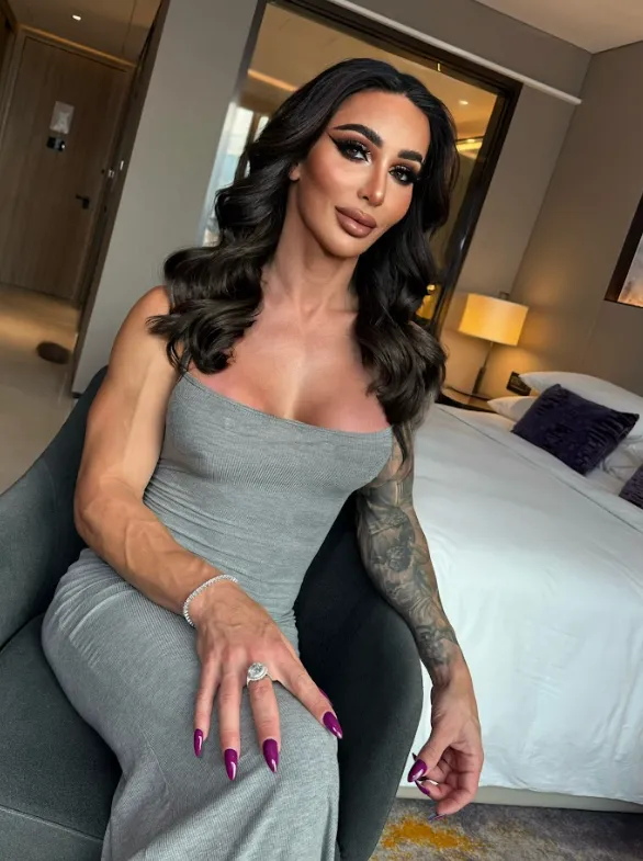 Give me a rating in this pretty dress