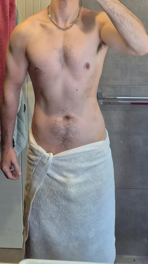 Give [m]e a reason to drop the towel....