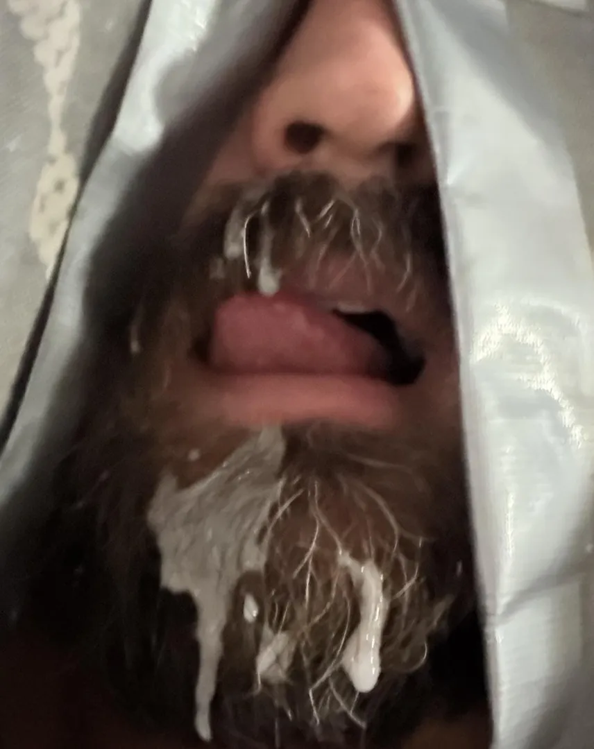 Gloryhole host all day