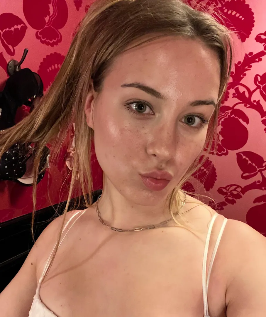 Go dumb for me today simp, pump it all into my elite bank account