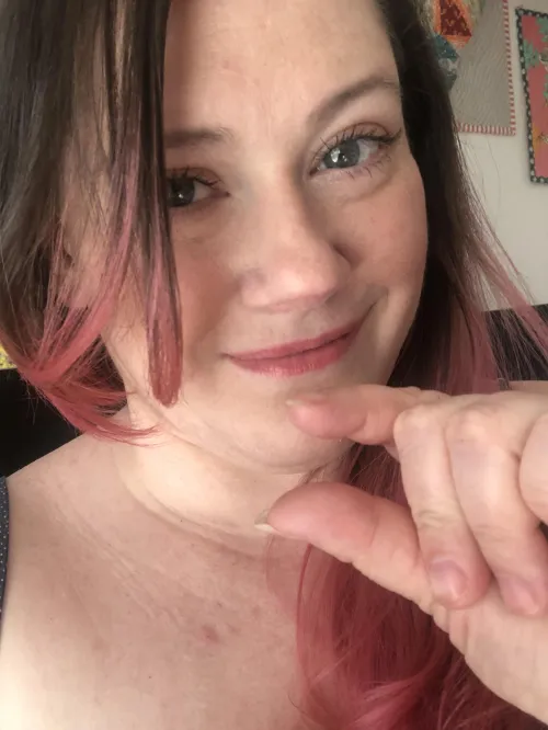 Gods! Look at that tiny thing, I’d cry for you if I wasn’t laughing so hard! 