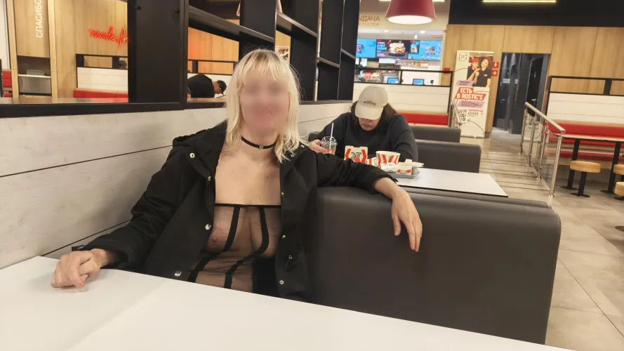 Going to KFC, top view, above the table