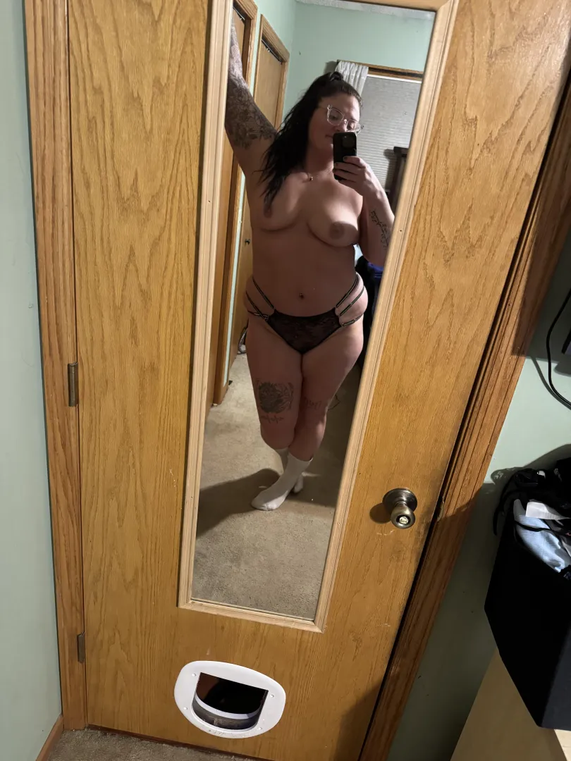 Good morning daddy feeling frisky today. Anyone able to help!?!? 