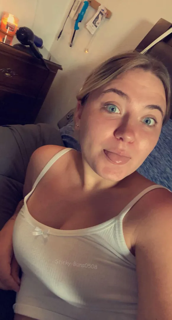 GOOD MORNING EVERYONE  do we like blue eyes?