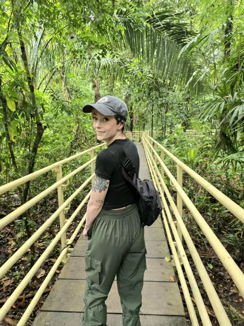 Good morning! Start a new book today!✨ Costa Rica day 7 50% off XXX OF  daily posts, no chatters, & truly exclusive content  Piss stuff on Fansly  Talk dirty with me on Sextpanther links in comments 