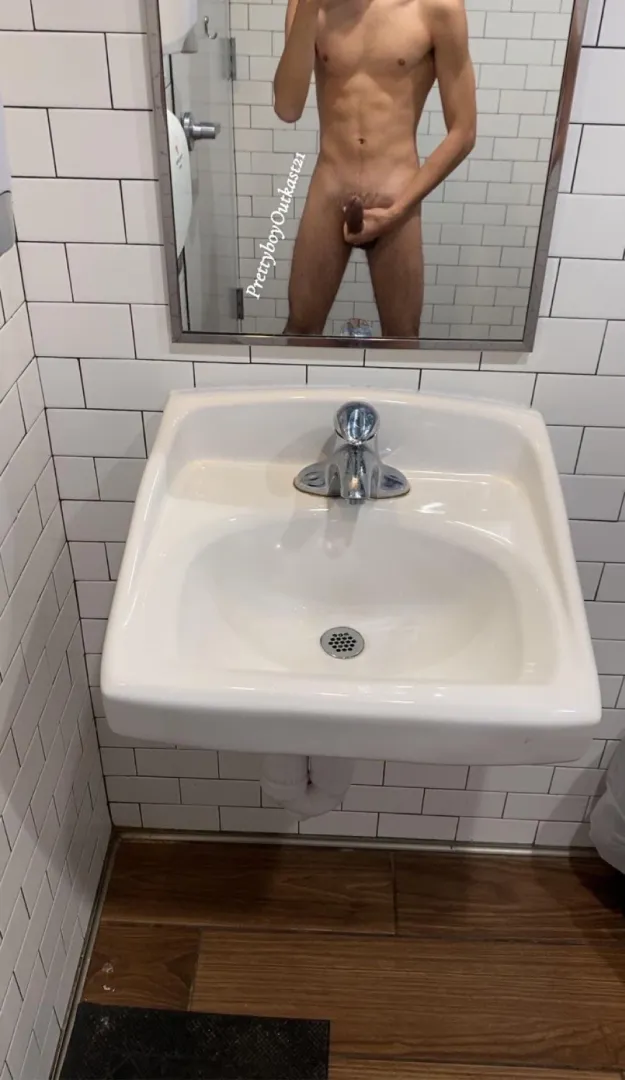 Got horny at a restaurant had to have some fun and release some tension felt so good ‍