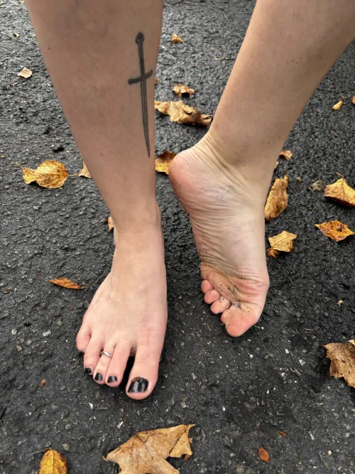 goth toes