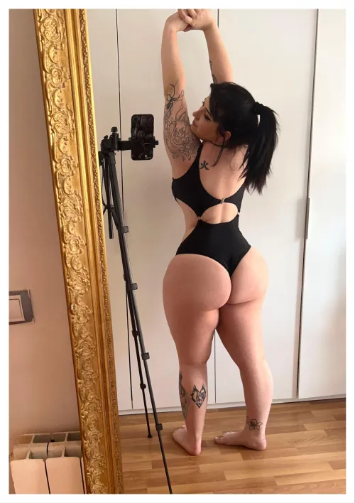 Gravity being toyed with :3