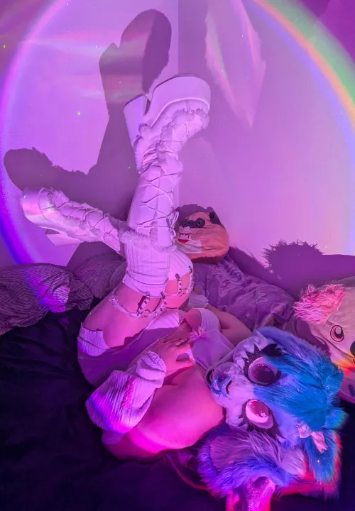 Gravity just hits different around this bun ‍