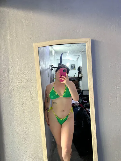 Green matches my skin tone and my lips