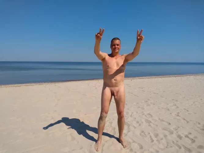 Greetings to the Nude Hikers!