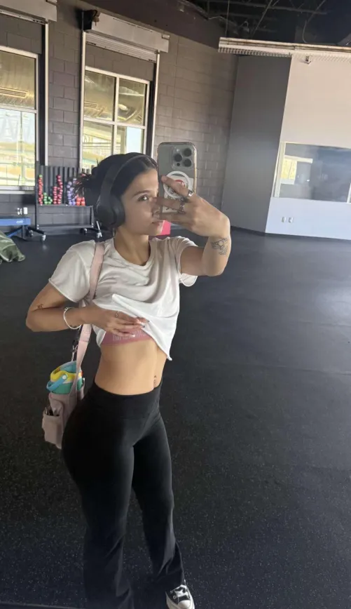 Gym tummy 