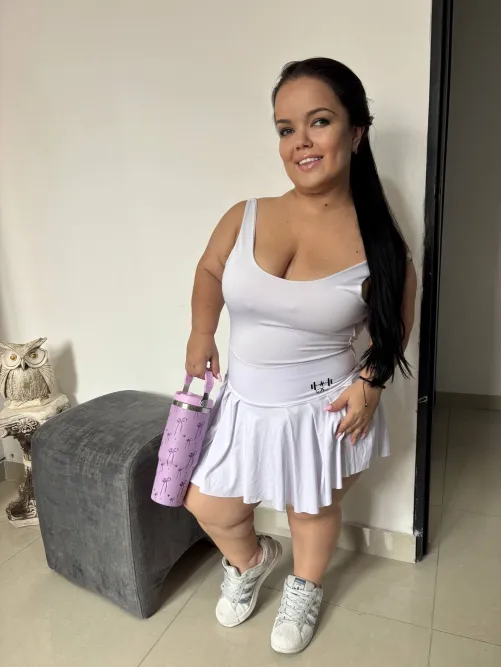 hair is still a lil sweaty after my run hehe