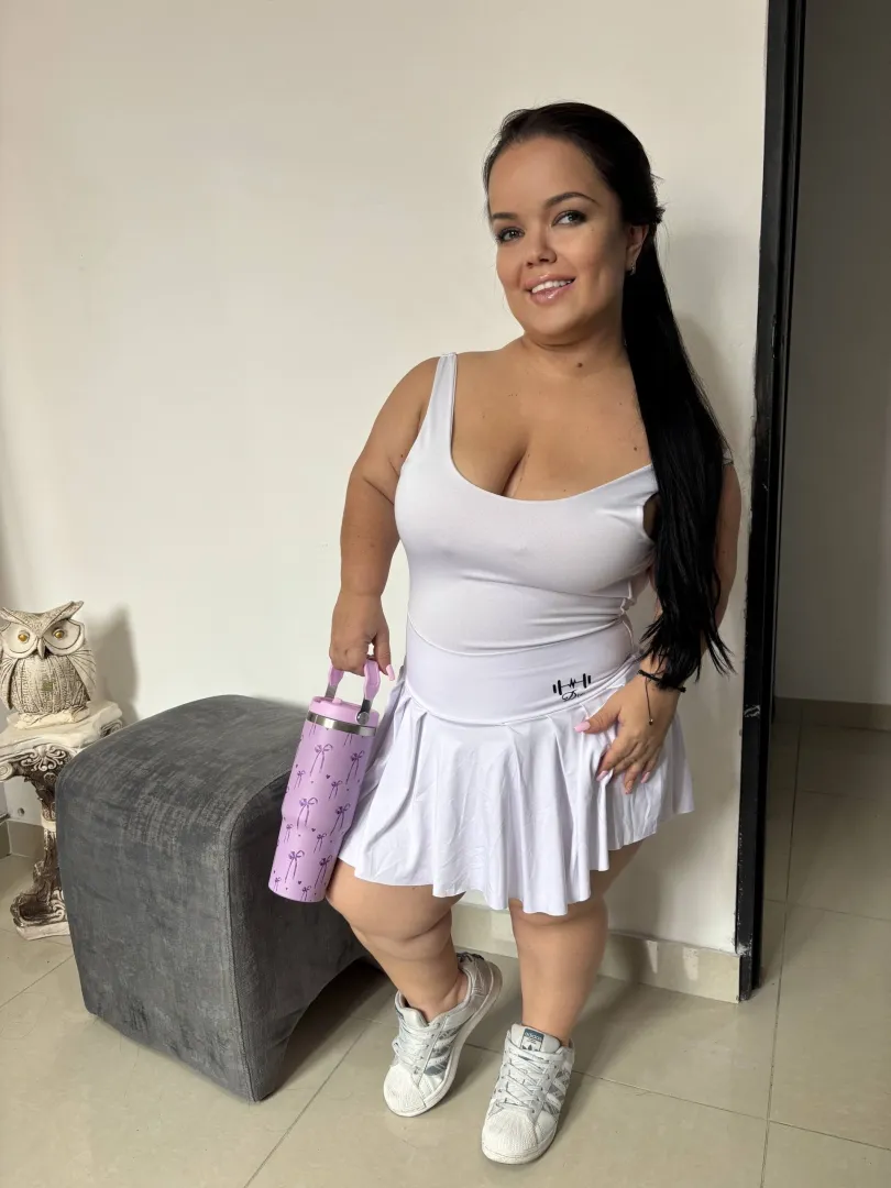 hair is still a lil sweaty after my run hehe