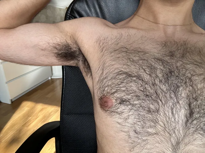 Hairy pits, hairy chest ;)