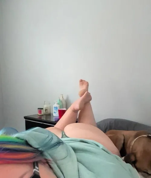 Happy F*ck Me Friday Y'all! Ass, feet and puppy! You're welcome! 