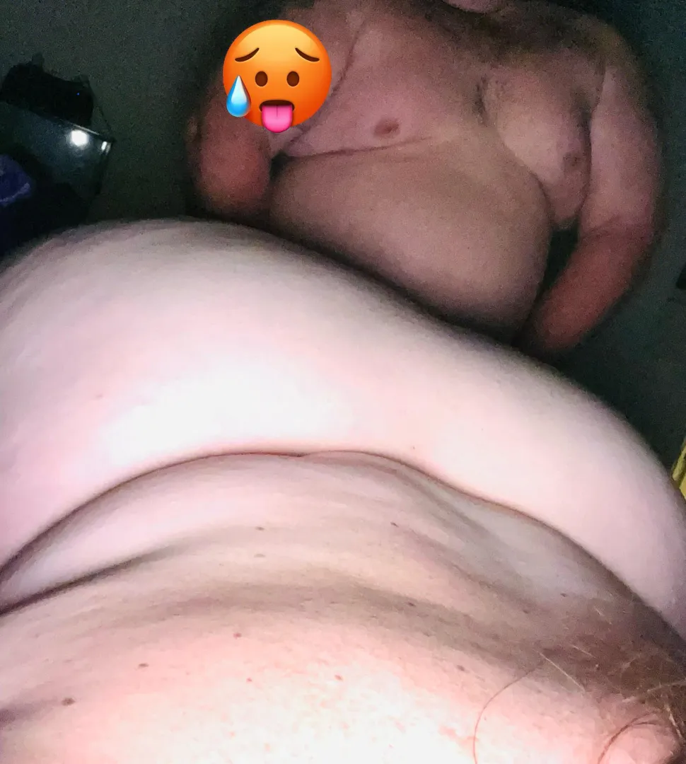 Happy hump day babes 