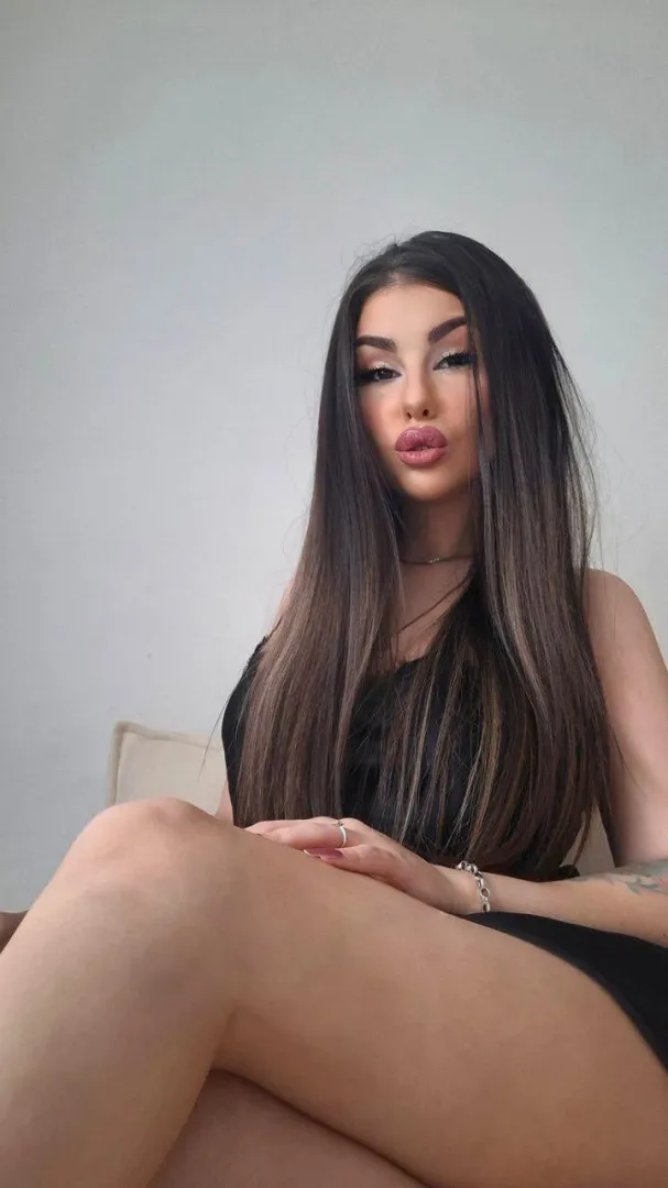 Happy payday, freaks! Time to spend it all on mommy!