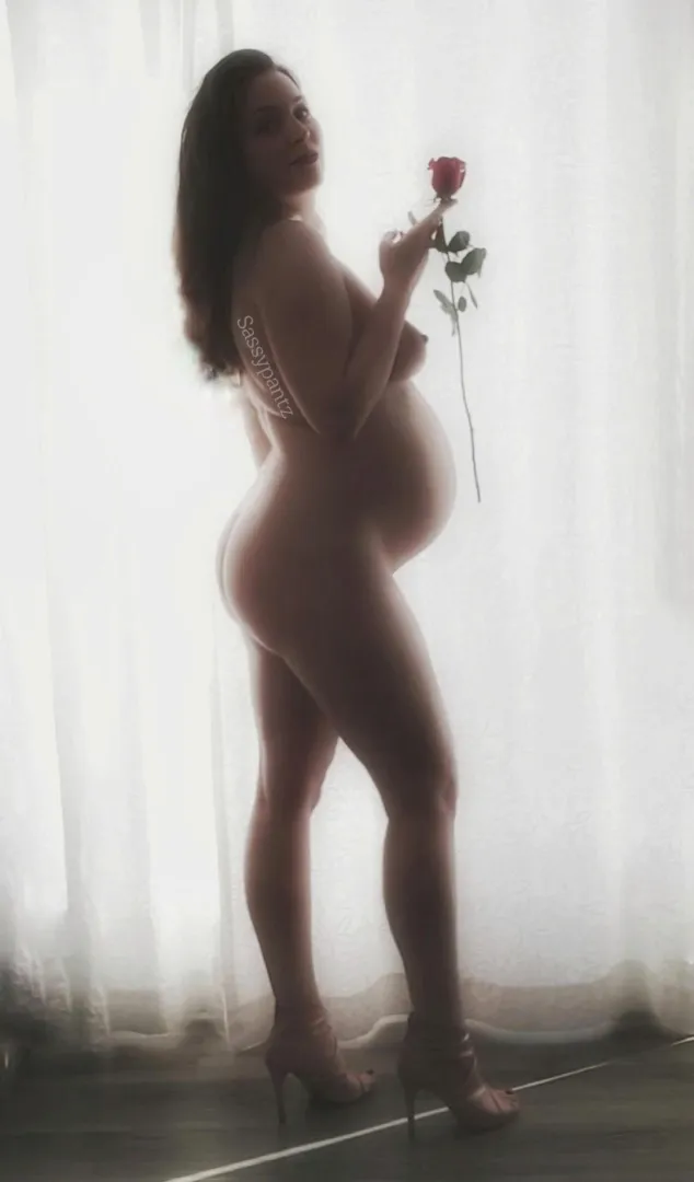 Happy Valentine's Day! ❤️ Can I be your gift? 