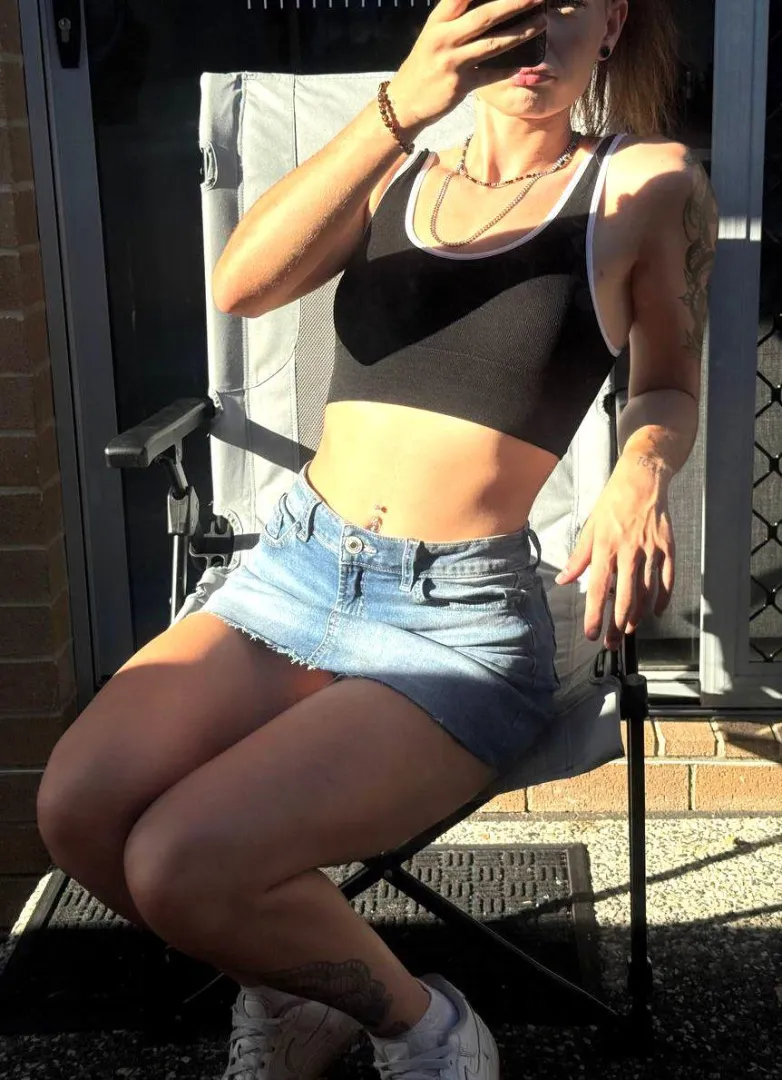 Hard to ignore in this skirt