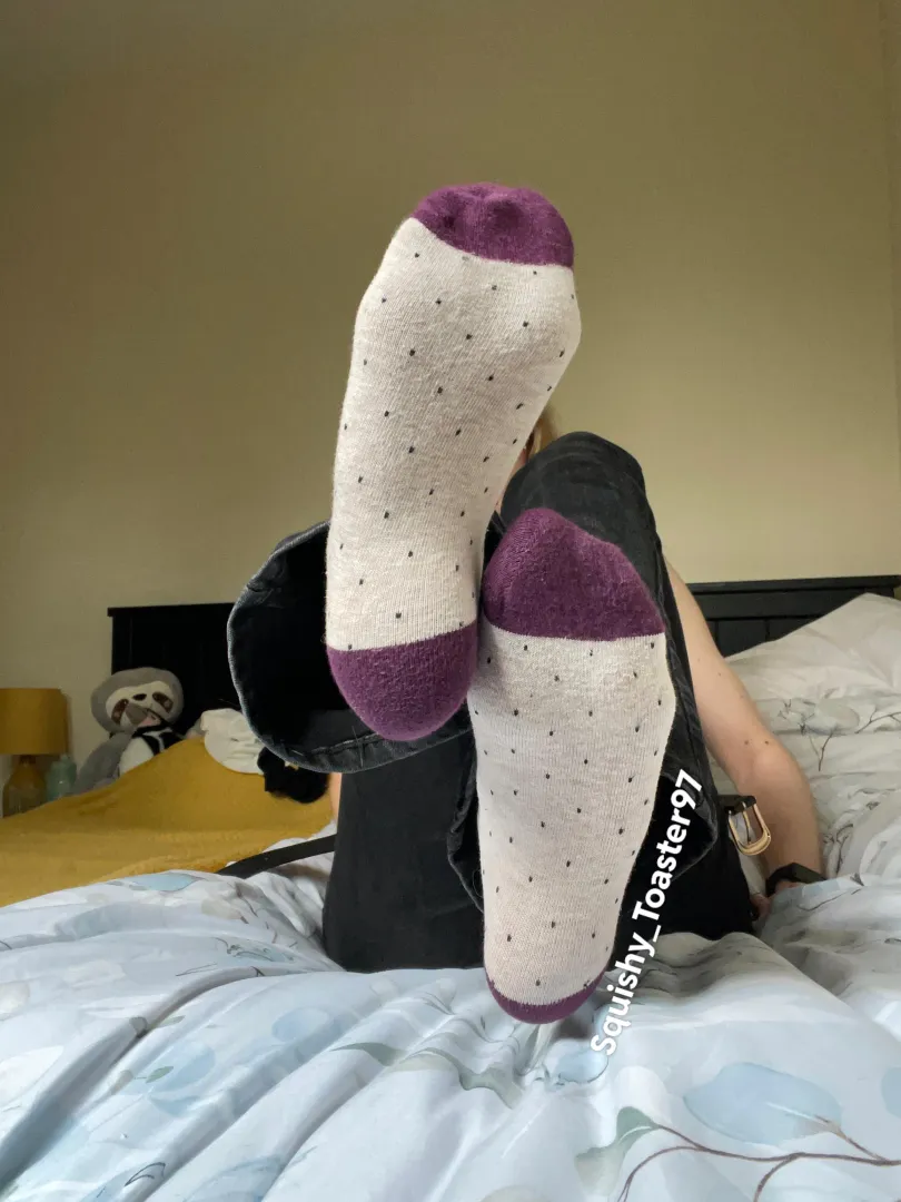 Hard workouts = very sweaty socks. Strong vinegary scent  Message me to order 