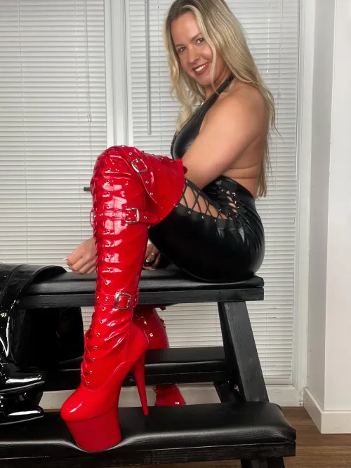 Have a shiny happy day!!♥️