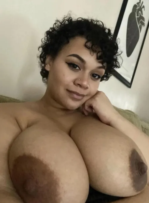 Have you been missing them babe?  home alone with the twins hanging! Thirsty Thursday ❤️ Menu? Dm!