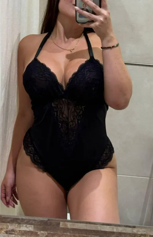 he thinks i am the quiet wife but i am really your favorite secret slut tonight [F]