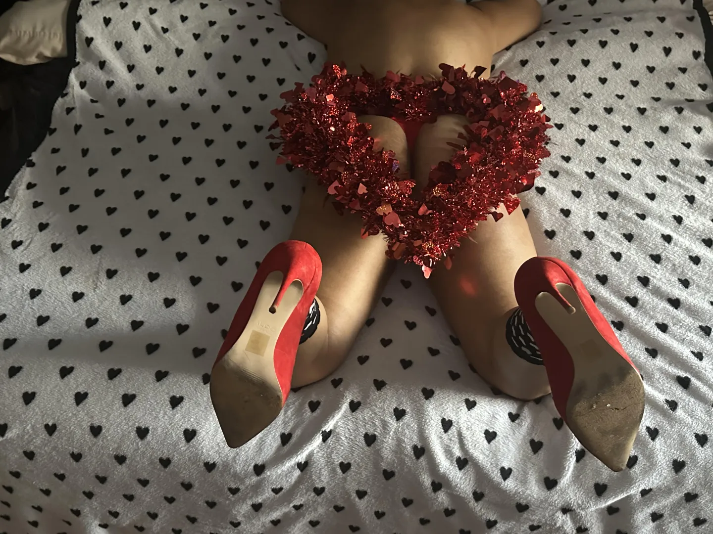 Heels and bottom up on v day ❌⭕️Mia