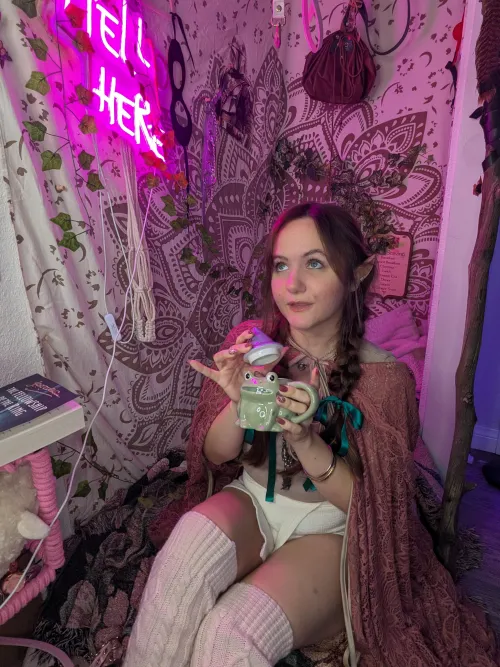 Helena Thistledown as an elf