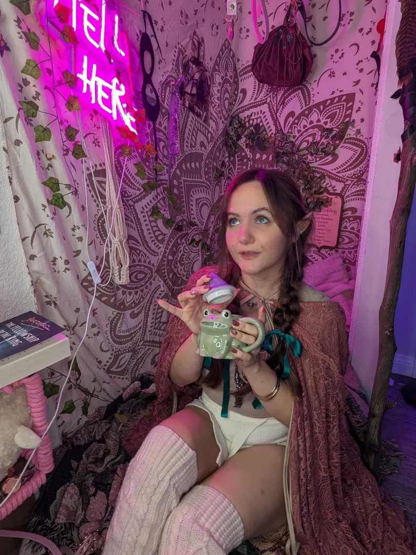 Helena Thistledown as an elf