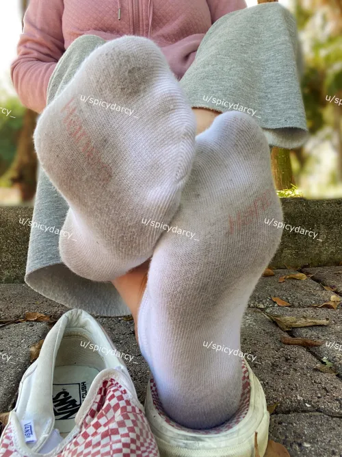 Here are some smelly Hanes