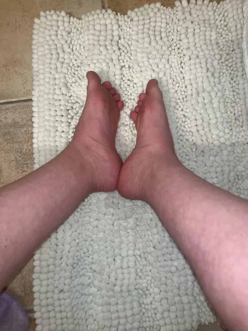 Here’s my feet again