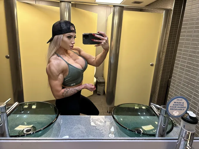 Here’s my fit body (OC)